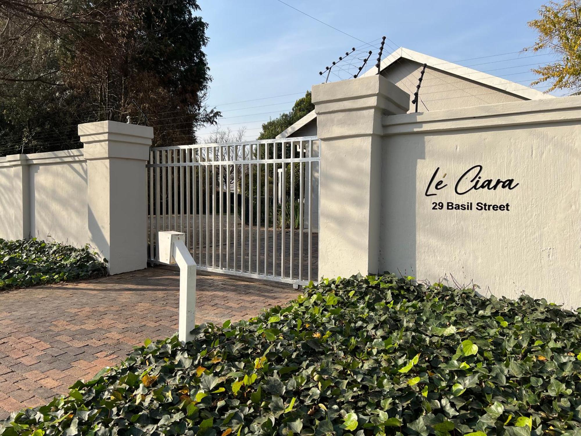 Le'Ciara Luxury Guest House Γιοχάνεσμπουργκ Εξωτερικό φωτογραφία